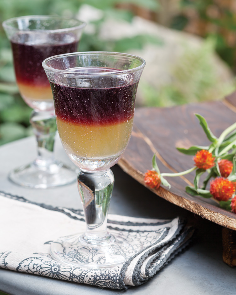 Autumn Wine Cocktail to welcome fall