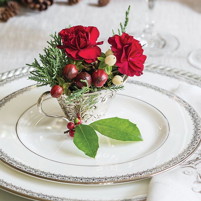 4 Cheerful Flower Displays for the Holidays