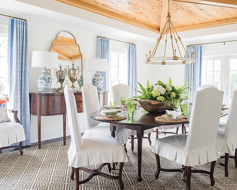 A blue-and-white dining room